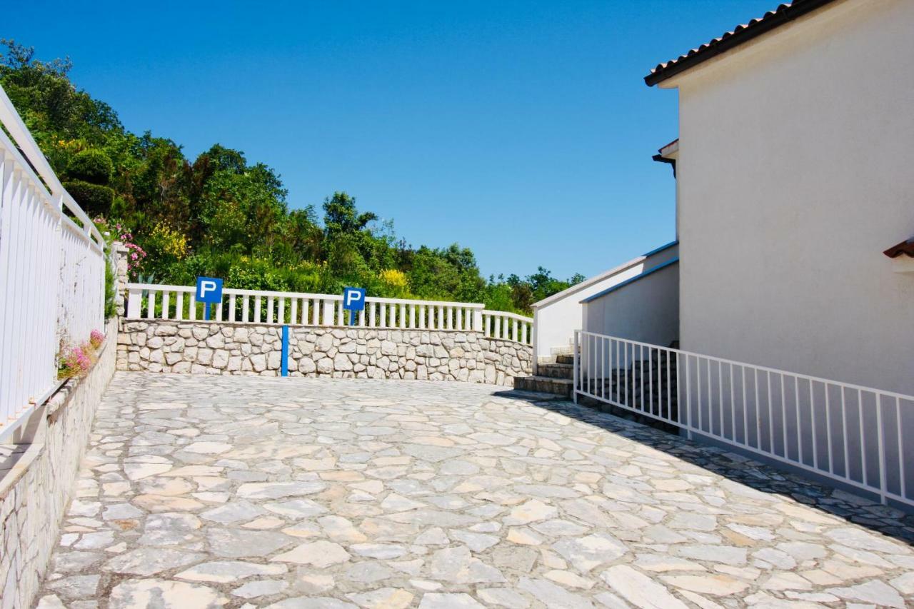 Charming Apartments Vesna Ravni ลาบิน ภายนอก รูปภาพ